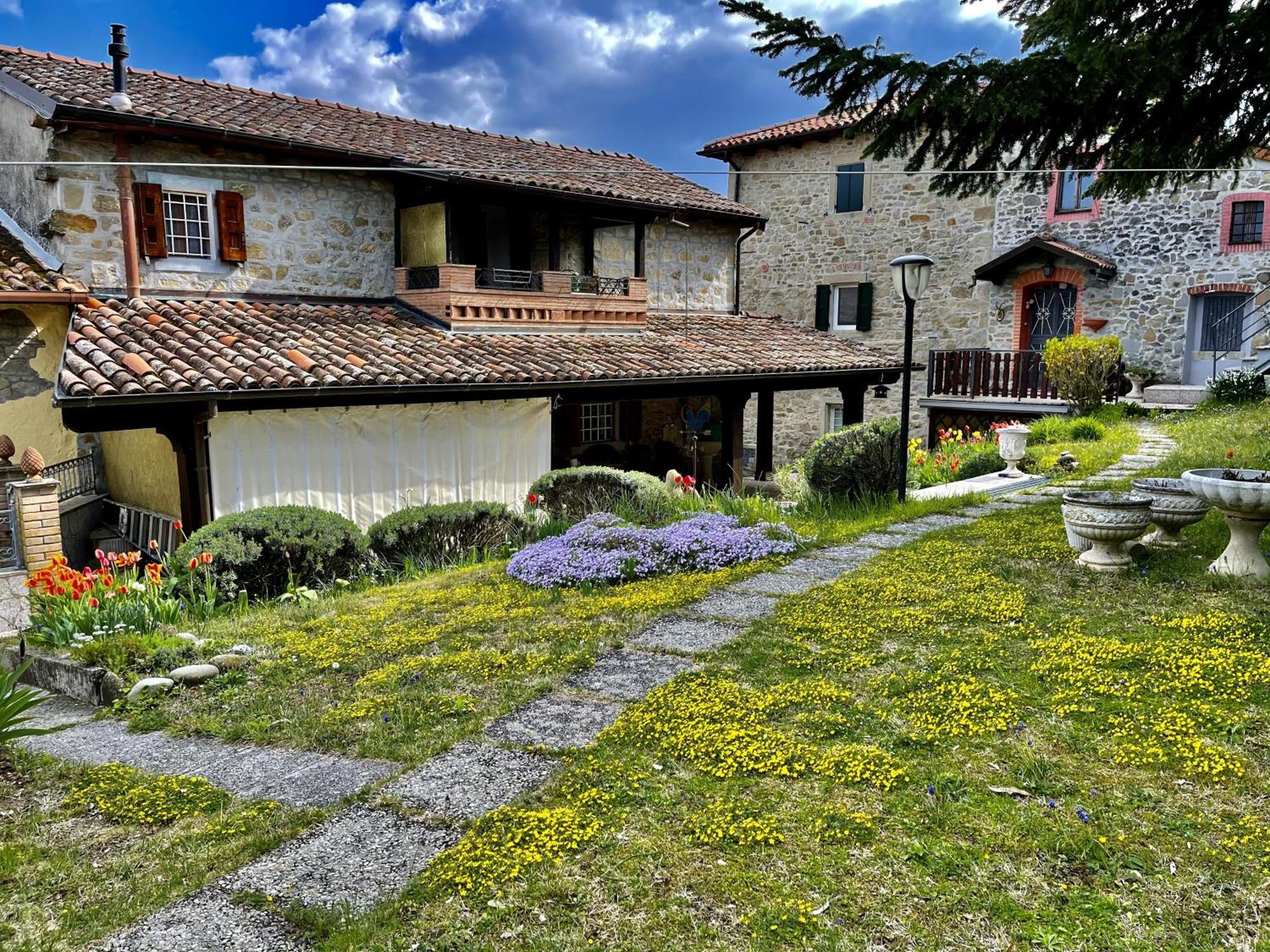 Mazzetti Country House-Vita In Campagna Con Giardino Vimignano-Chiesa Esterno foto